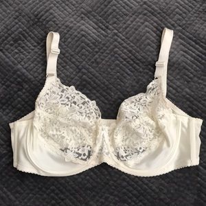 Wacoal Tapestry cream lace bra #85109 size 38D